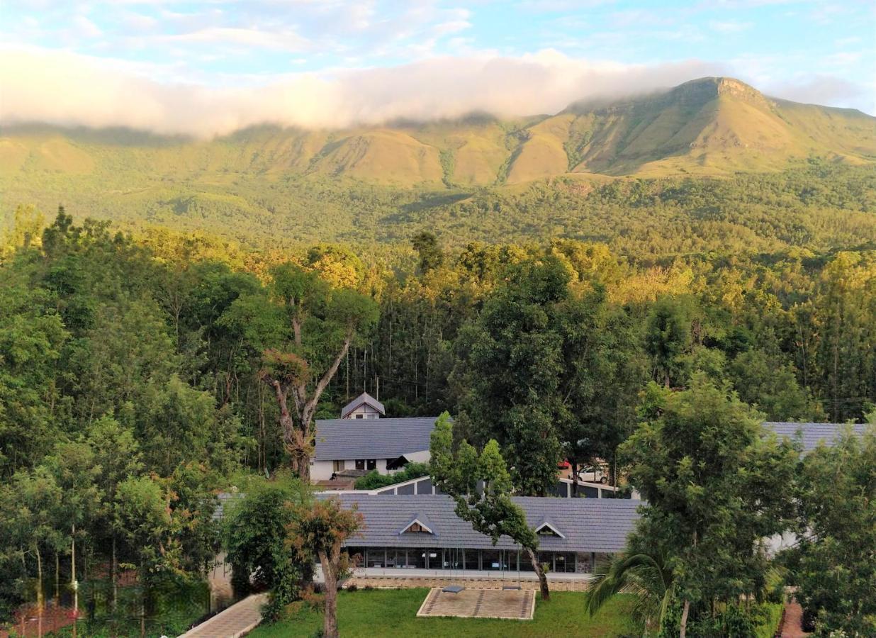The Blossom Resort - Chikmagalūr Dış mekan fotoğraf