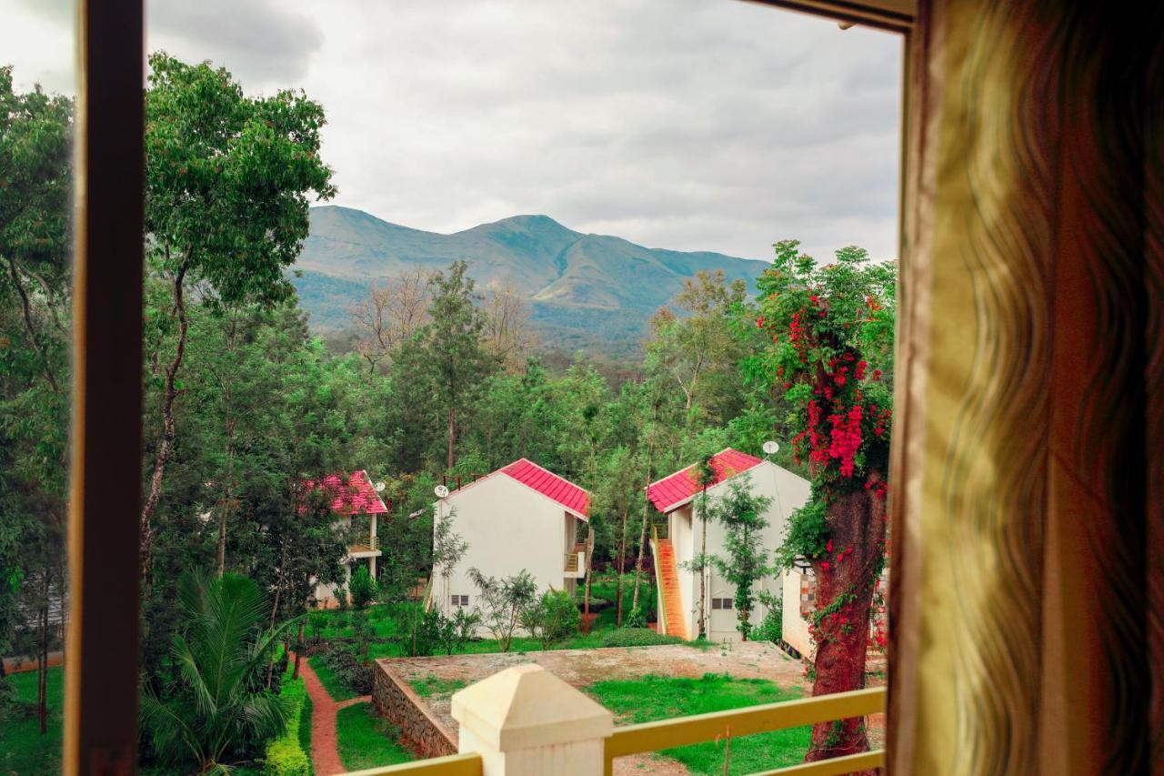 The Blossom Resort - Chikmagalūr Dış mekan fotoğraf